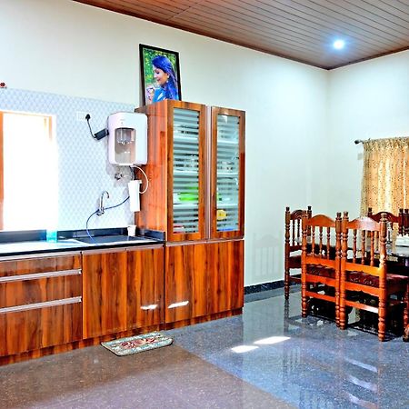 Hulihara Homestay - Full Villa, Coffee Estate & Balcony View Саклешпур Екстериор снимка