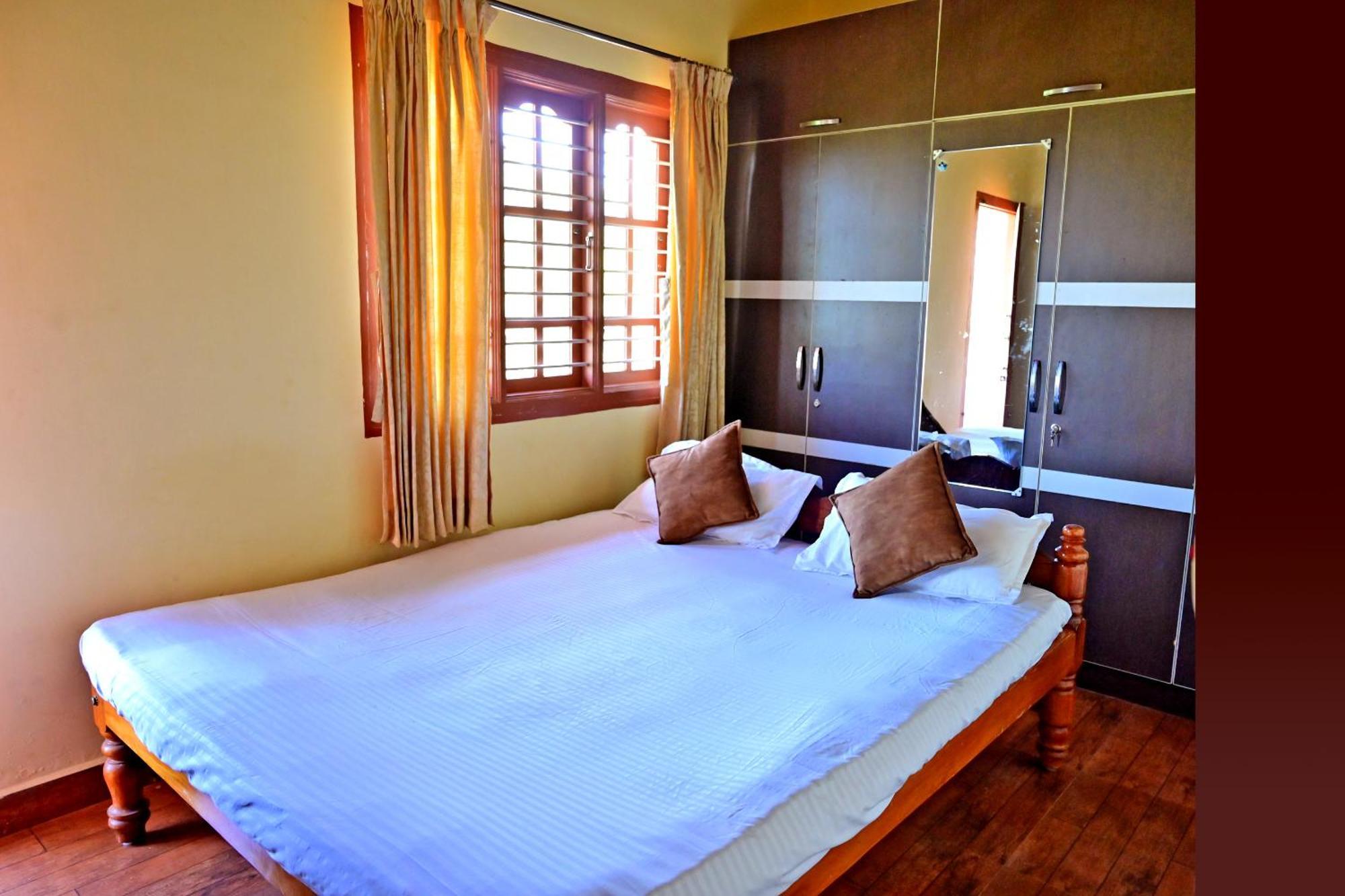 Hulihara Homestay - Full Villa, Coffee Estate & Balcony View Саклешпур Екстериор снимка