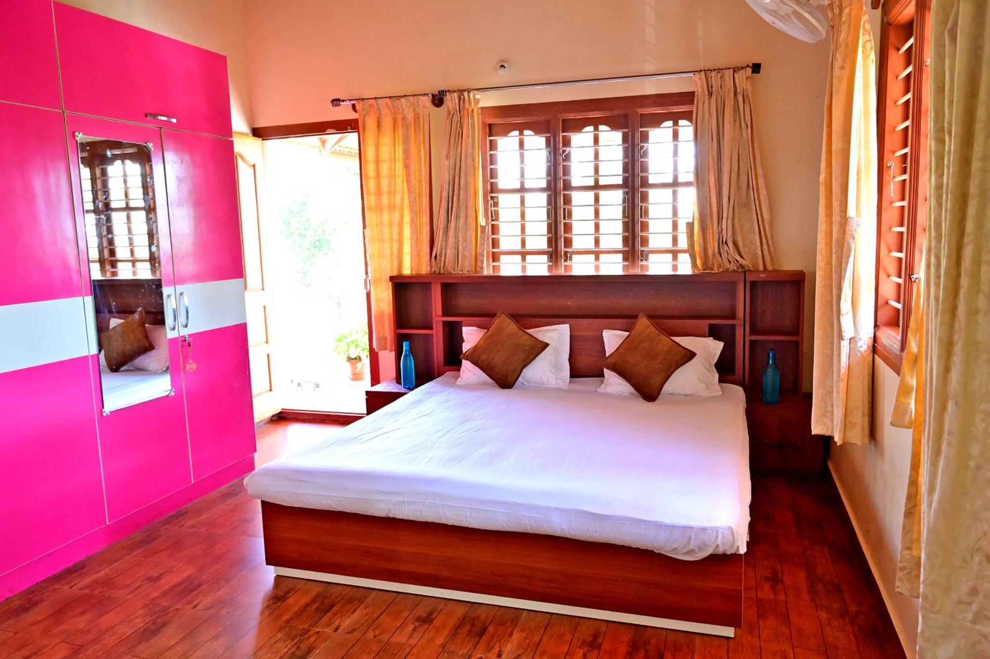 Hulihara Homestay - Full Villa, Coffee Estate & Balcony View Саклешпур Екстериор снимка